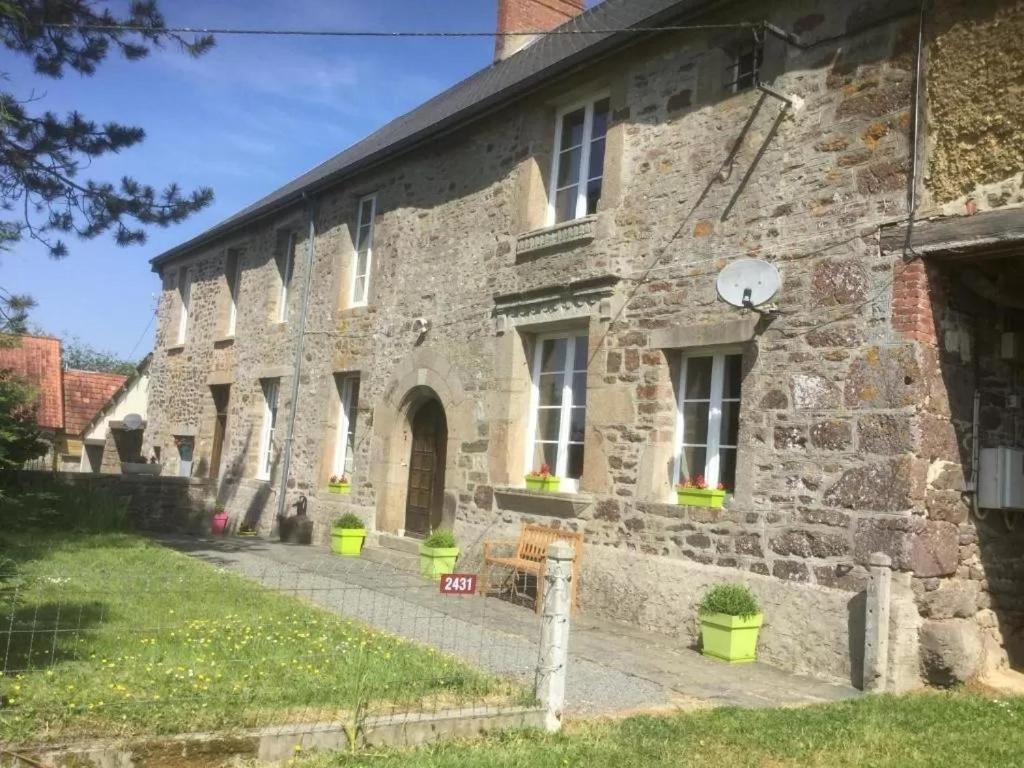 La Petellerie, Maison De Campagne Avec Piscine Pour Un Sejour Detente Moyon Eksteriør bilde