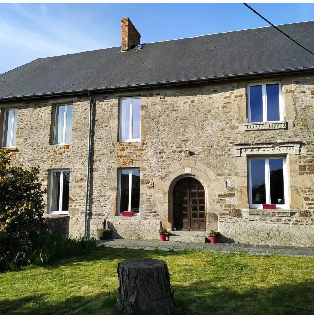 La Petellerie, Maison De Campagne Avec Piscine Pour Un Sejour Detente Moyon Eksteriør bilde